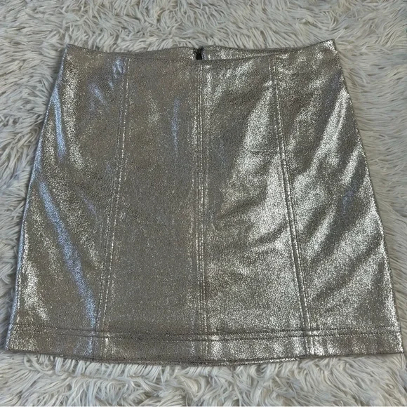Free People Modern Femme metallic rose gold crackle suede mini skirt size 4 - Picture 6 of 11